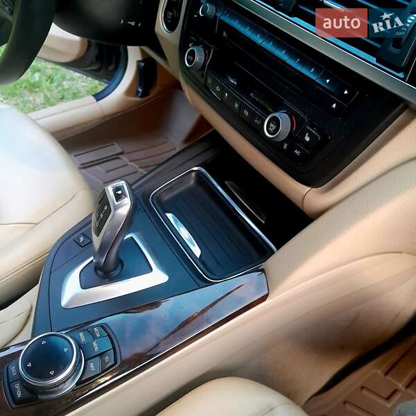 Седан BMW 3 Series 2013 в Львові