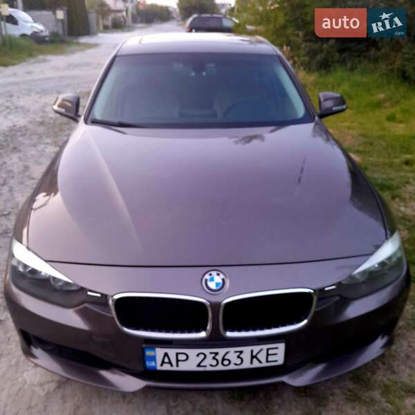 Седан BMW 3 Series 2013 в Львові