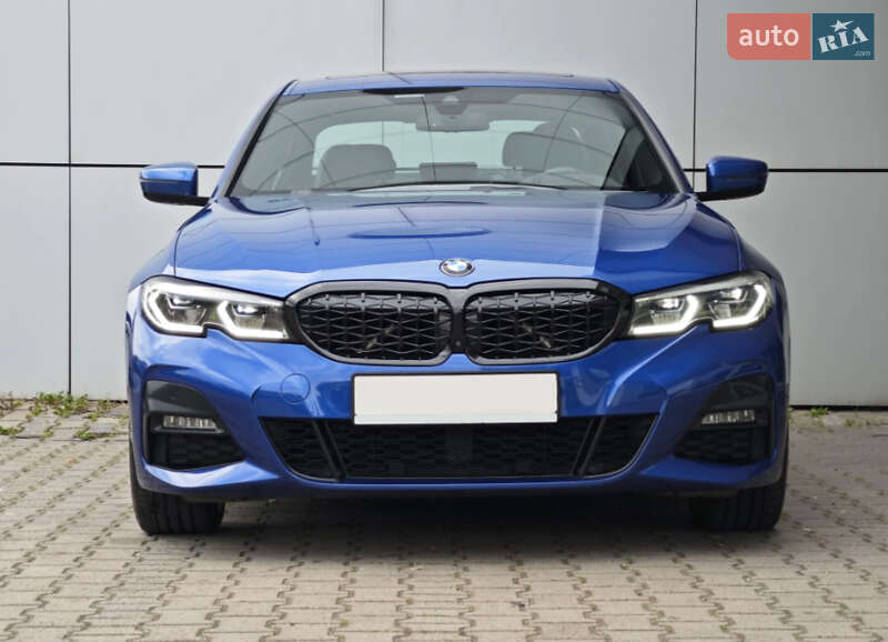 Седан BMW 3 Series 2019 в Львове