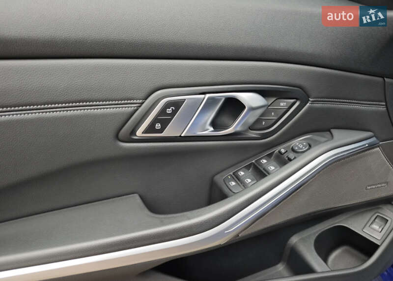 Седан BMW 3 Series 2019 в Львове