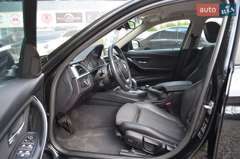 Седан BMW 3 Series 2016 в Києві