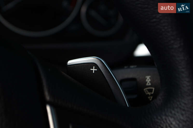 Седан BMW 3 Series 2016 в Києві