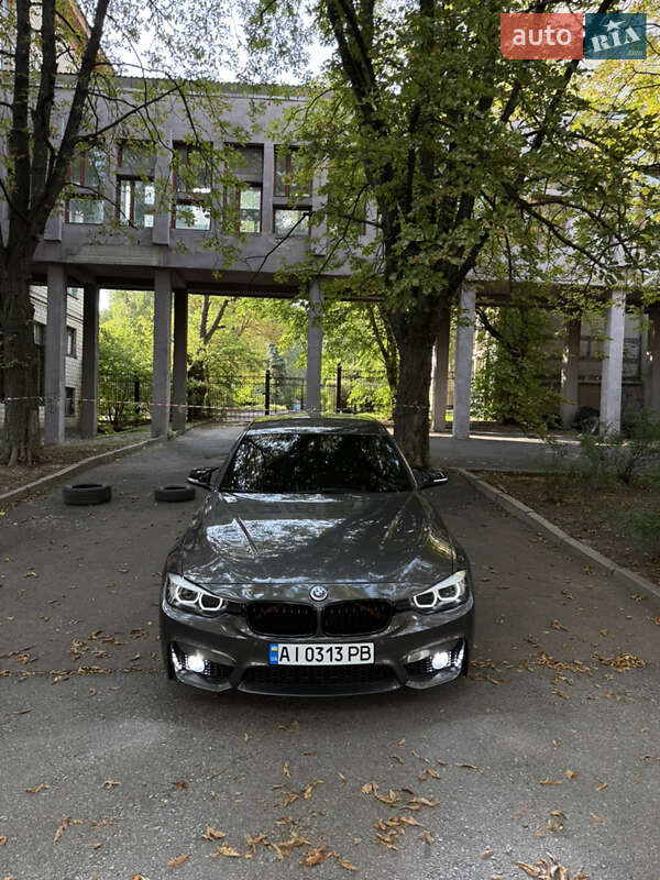 Универсал BMW 3 Series 2015 в Киеве