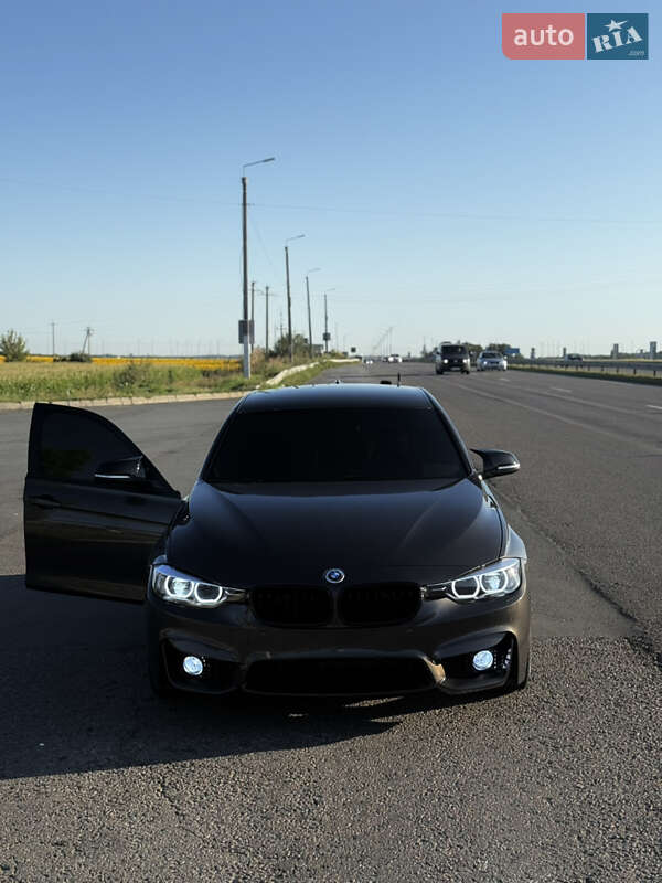 Универсал BMW 3 Series 2015 в Киеве
