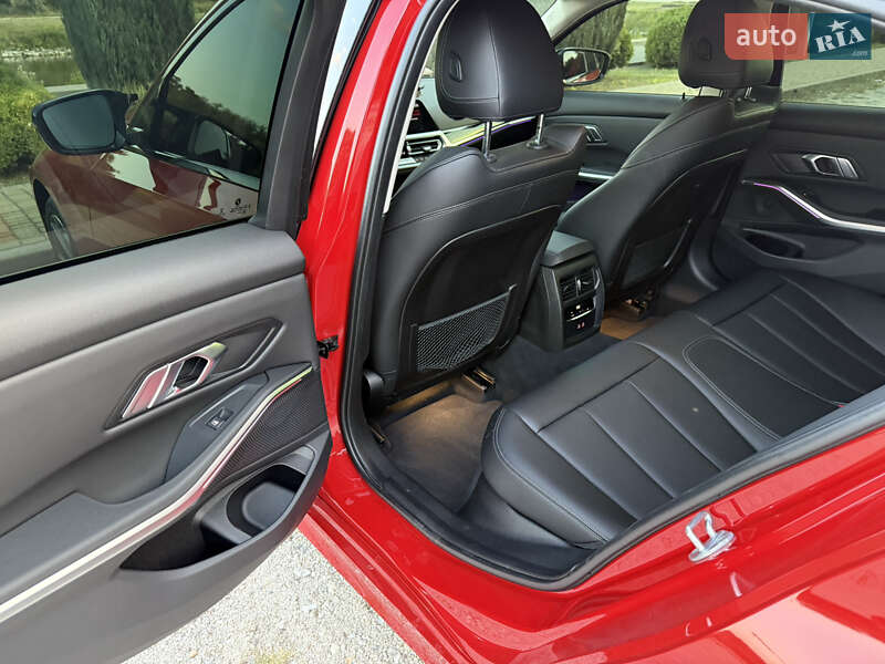 Седан BMW 3 Series 2022 в Дніпрі