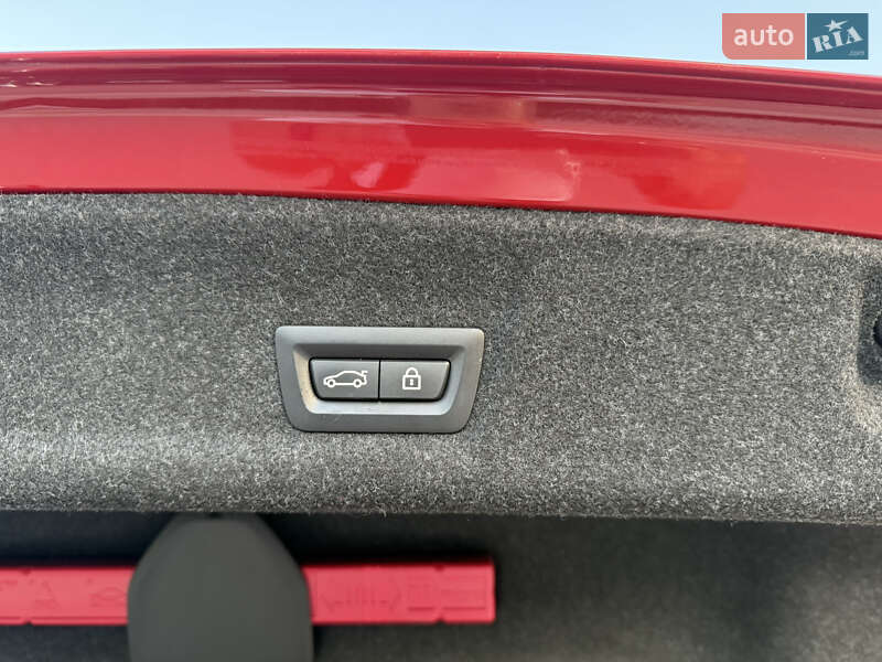 Седан BMW 3 Series 2022 в Дніпрі