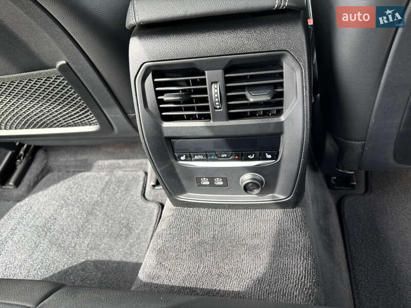 Седан BMW 3 Series 2019 в Рівному