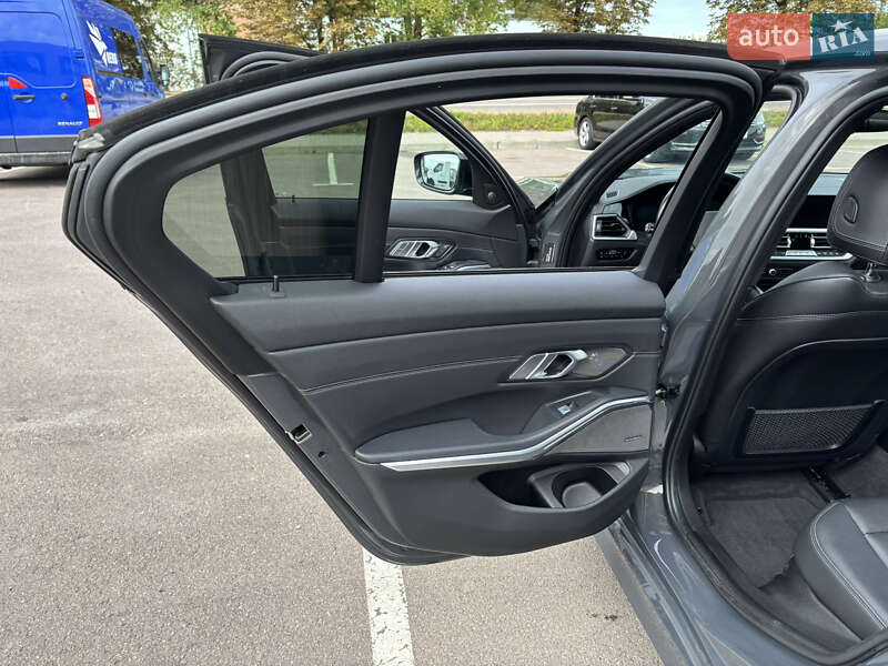 Седан BMW 3 Series 2019 в Рівному