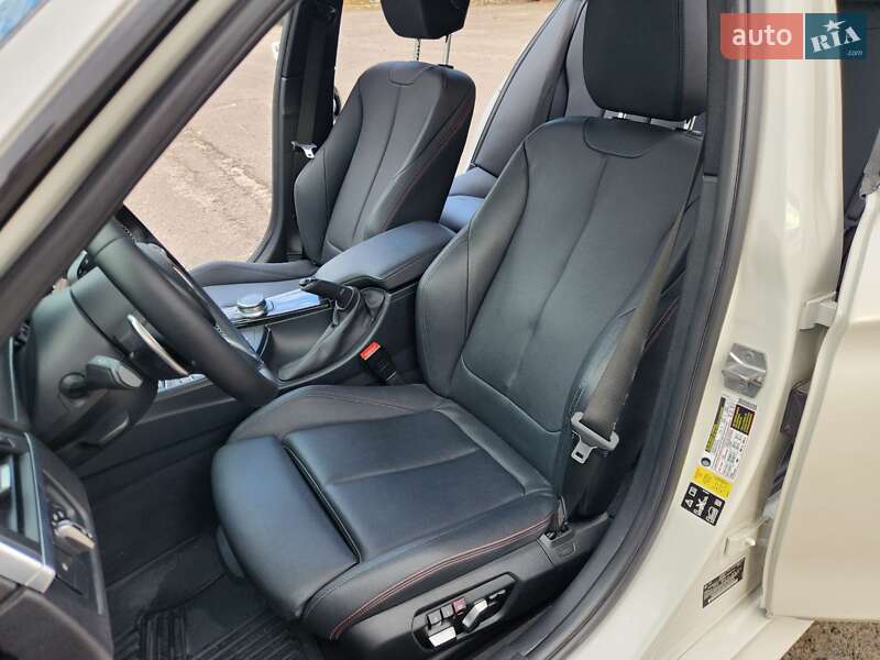 Седан BMW 3 Series 2017 в Ровно