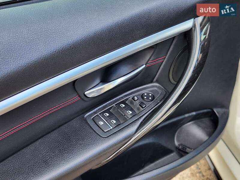 Седан BMW 3 Series 2017 в Ровно
