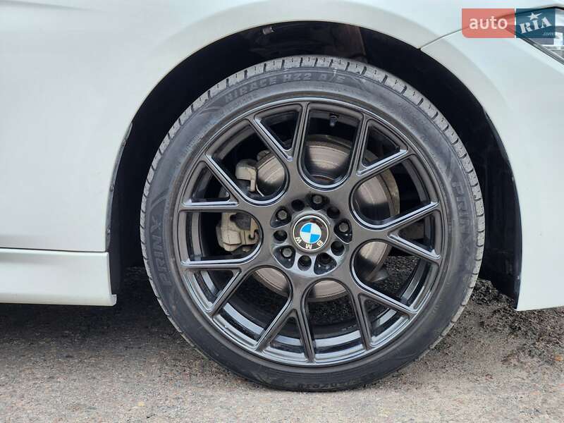 Седан BMW 3 Series 2016 в Ровно фото 15 Седан BMW 3 Series 2016 в Ровно