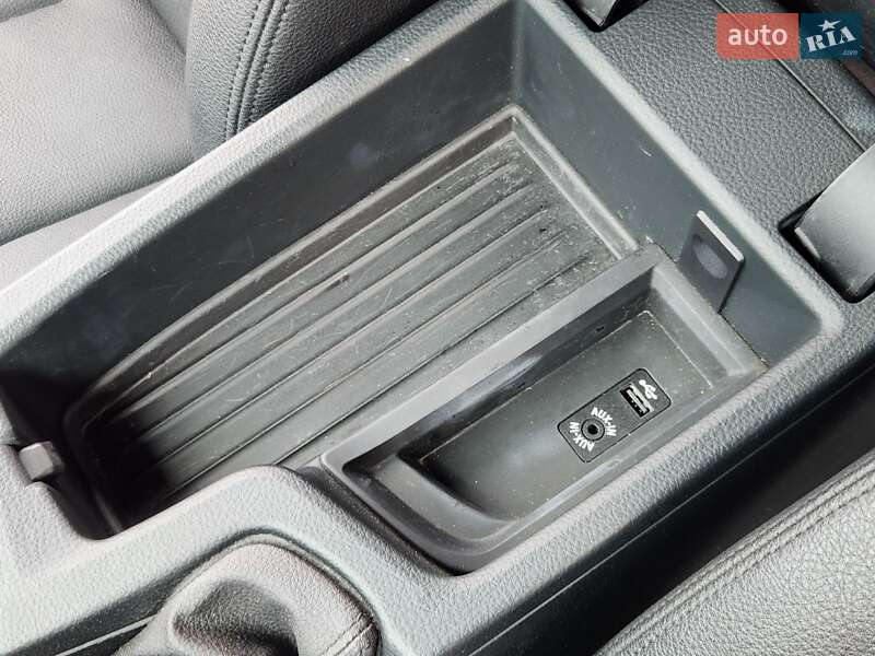 Седан BMW 3 Series 2016 в Ровно фото 39 Седан BMW 3 Series 2016 в Ровно