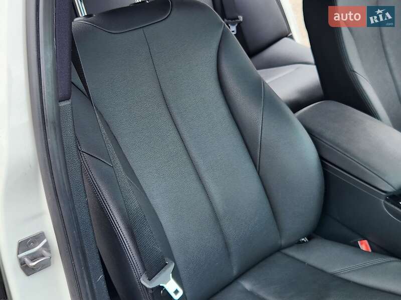 Седан BMW 3 Series 2016 в Ровно фото 51 Седан BMW 3 Series 2016 в Ровно