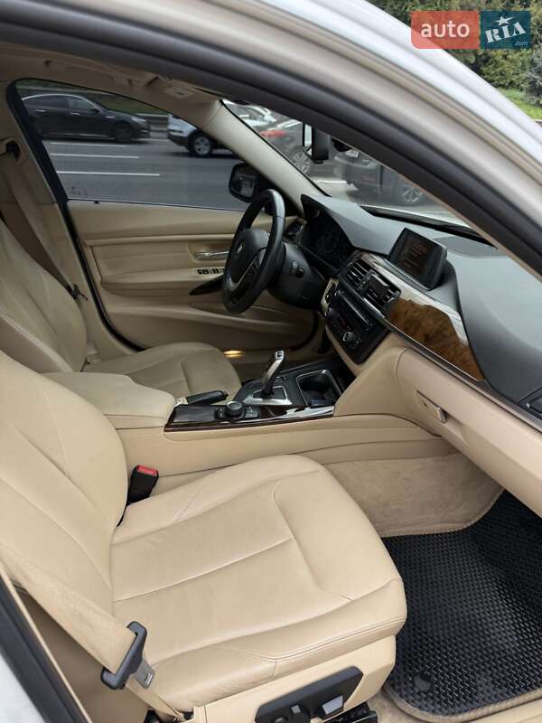 Седан BMW 3 Series 2014 в Киеве