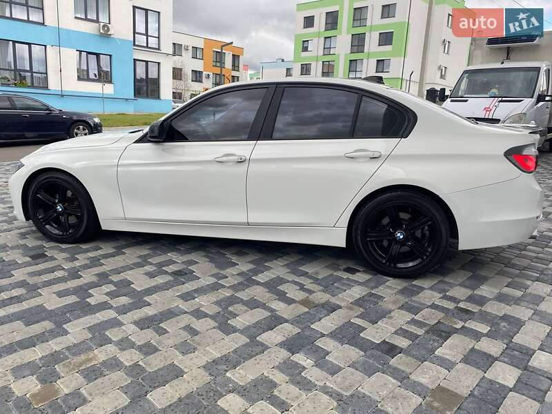 Седан BMW 3 Series 2013 в Ровно