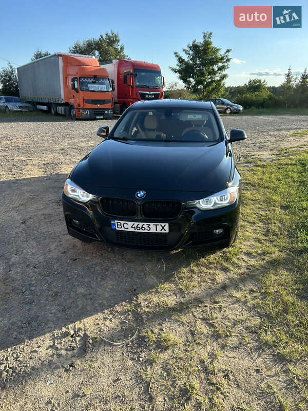 Седан BMW 3 Series 2013 в Новояворовске