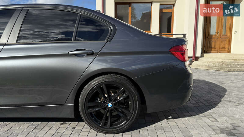 Седан BMW 3 Series 2016 в Коломые
