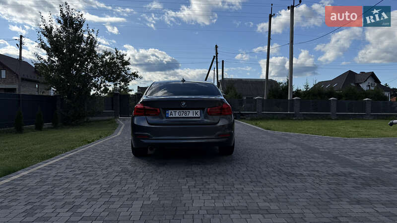 Седан BMW 3 Series 2016 в Коломые