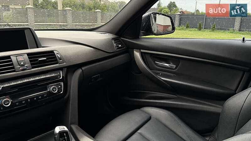 Седан BMW 3 Series 2016 в Коломые