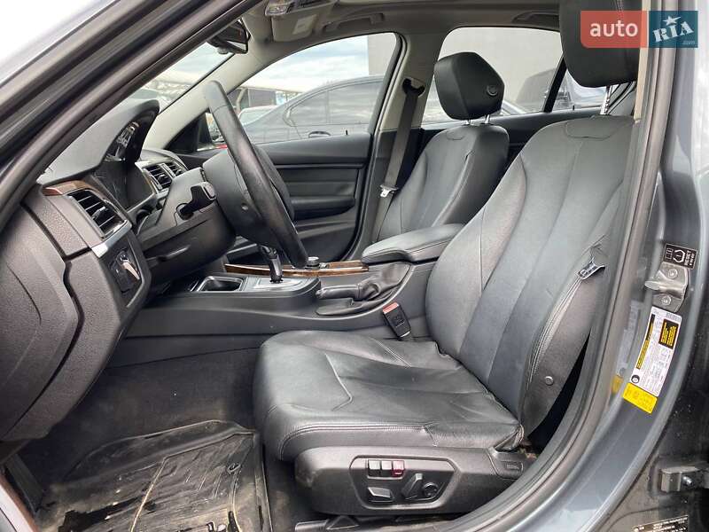 Седан BMW 3 Series 2015 в Львове