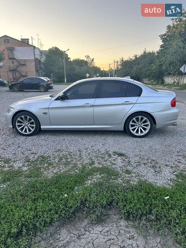 Седан BMW 3 Series 2011 в Киеве фото 9 Седан BMW 3 Series 2011 в Киеве