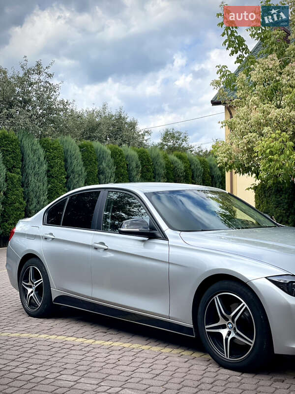Седан BMW 3 Series 2014 в Яворове