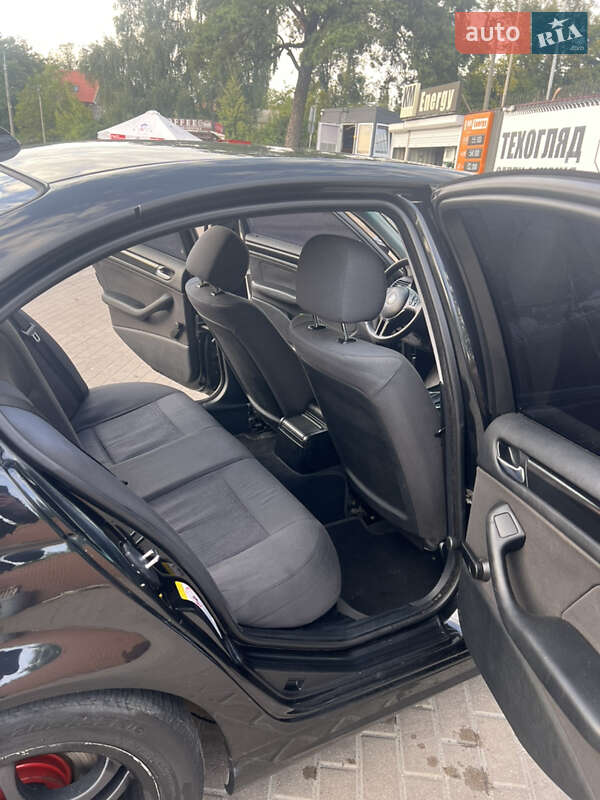 Седан BMW 3 Series 2002 в Рівному