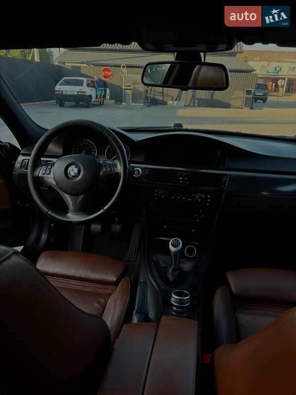 Седан BMW 3 Series 2006 в Березане