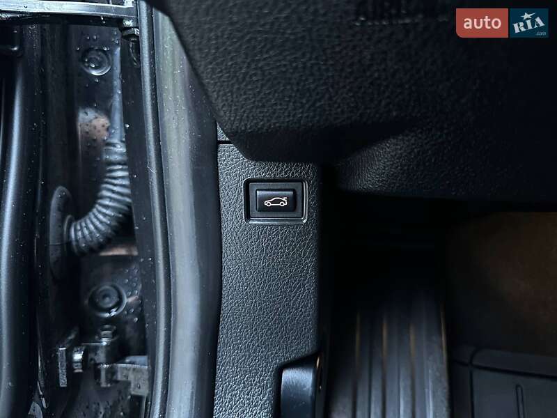 Седан BMW 3 Series 2016 в Рівному