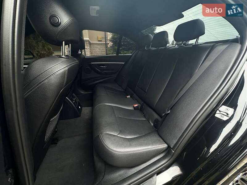 Седан BMW 3 Series 2016 в Рівному