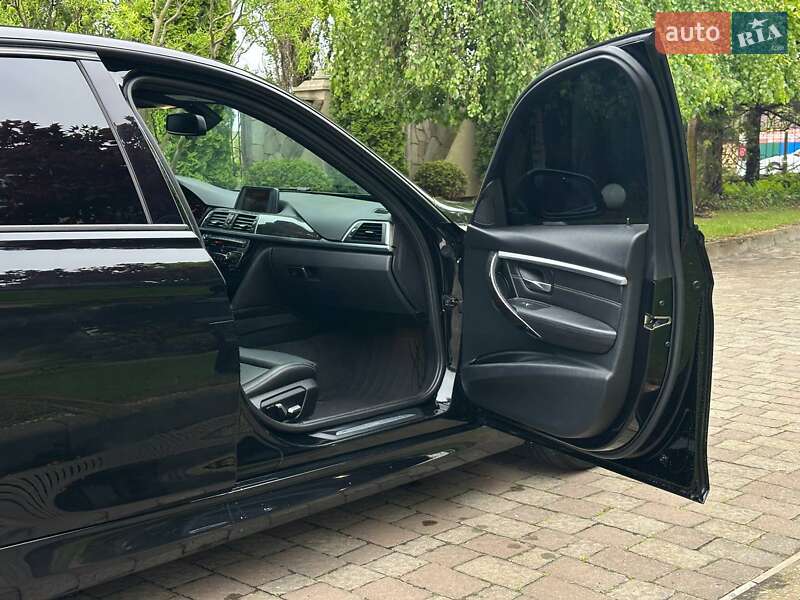 Седан BMW 3 Series 2016 в Рівному