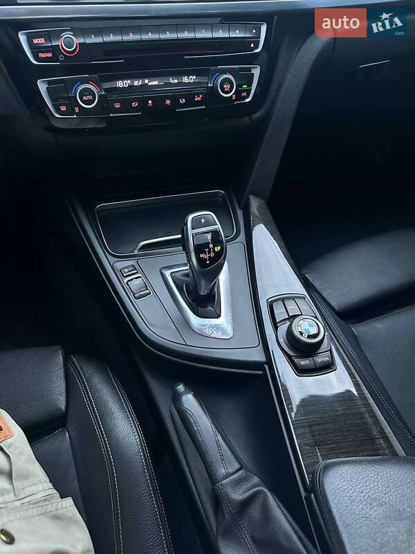Седан BMW 3 Series 2016 в Рівному