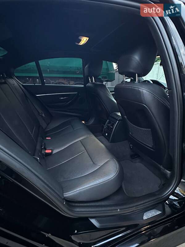 Седан BMW 3 Series 2016 в Рівному