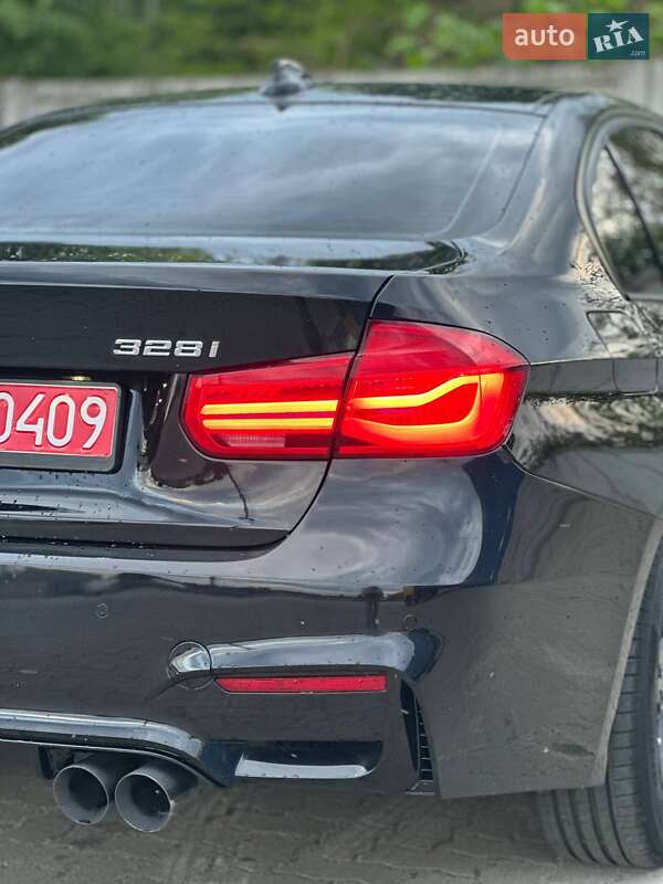 Седан BMW 3 Series 2016 в Рівному