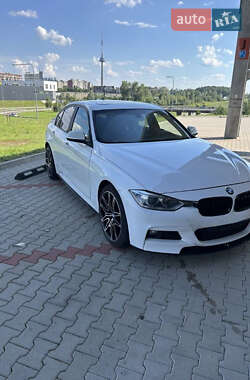 Седан BMW 3 Series 2015 в Львові