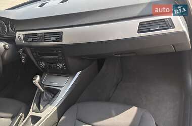Універсал BMW 3 Series 2007 в  фото 18 Універсал BMW 3 Series 2007 в