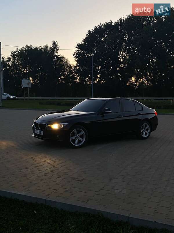 Седан BMW 3 Series 2013 в Тернополе