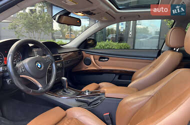 Купе BMW 3 Series 2010 в 