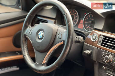 Купе BMW 3 Series 2010 в 