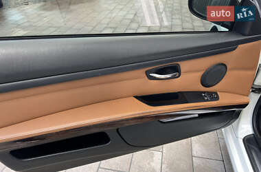 Купе BMW 3 Series 2010 в 
