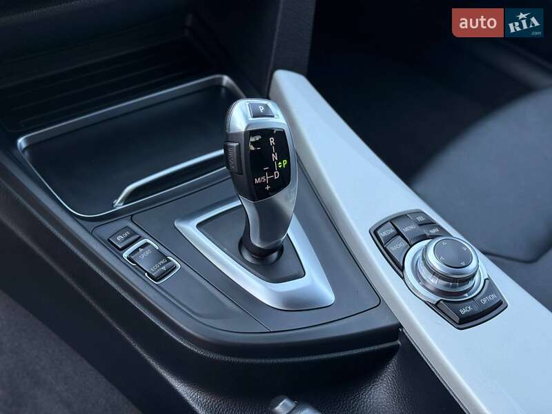 Седан BMW 3 Series 2016 в Одесі