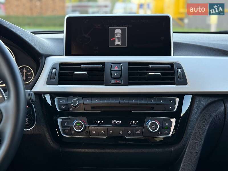 Седан BMW 3 Series 2016 в Одесі