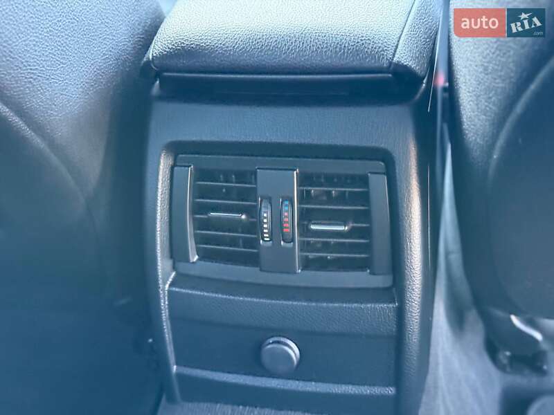 Седан BMW 3 Series 2016 в Одесі