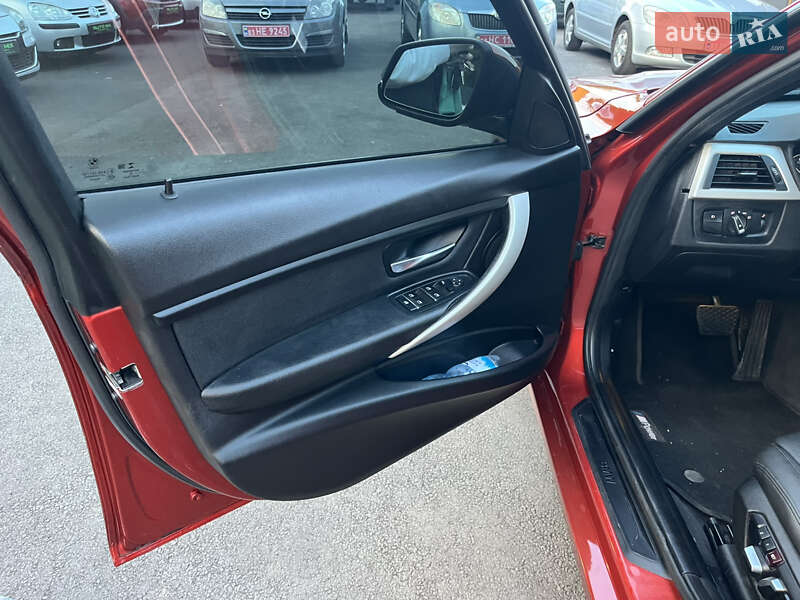 Седан BMW 3 Series 2018 в Киеве