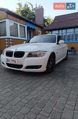 Седан BMW 3 Series 2010 в Рівному