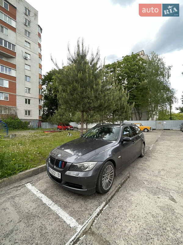 BMW 3 Series 2005
