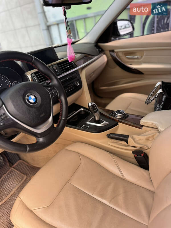 Седан BMW 3 Series 2014 в Хусте