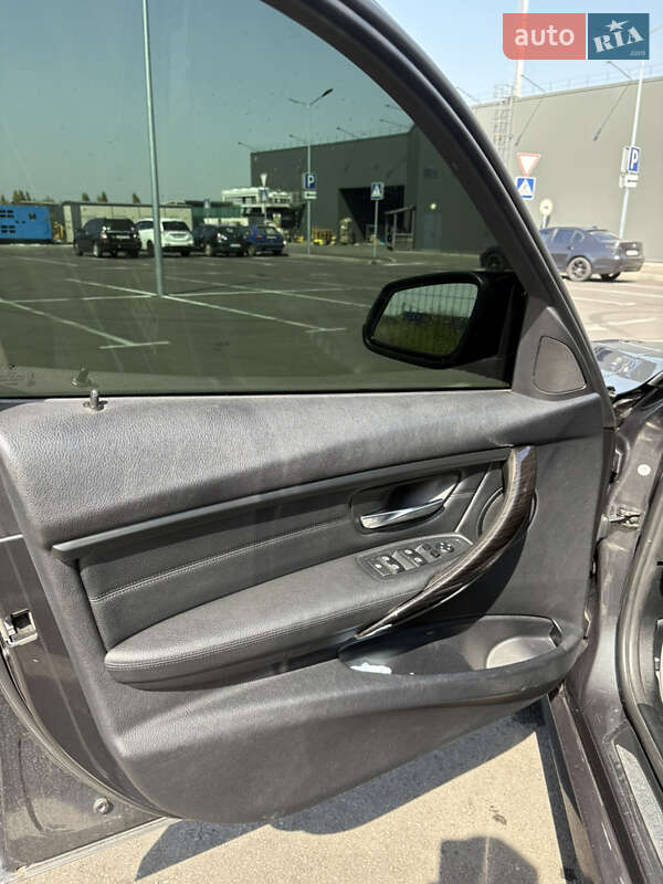 Седан BMW 3 Series 2014 в Киеве