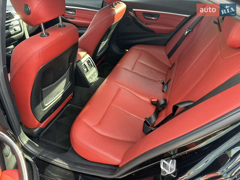 Седан BMW 3 Series 2017 в Києві