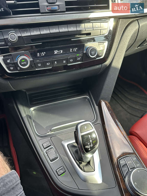 Седан BMW 3 Series 2017 в Києві